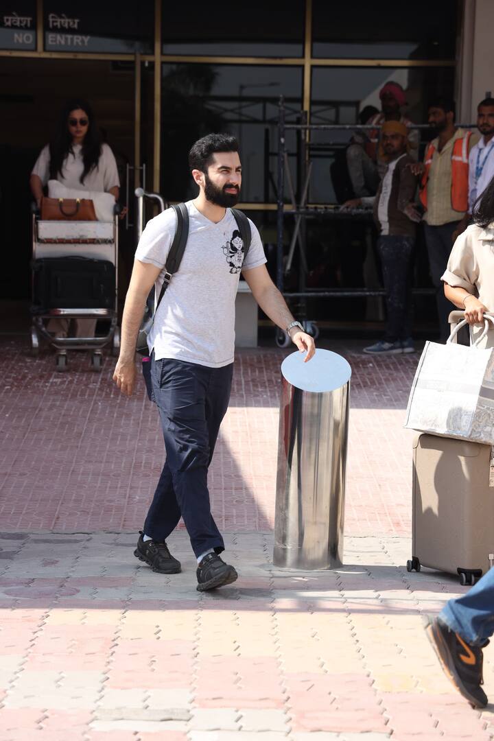 बॉलीवुड स्टार्स के फेवरेट ओरी के डुप्लीकेट को भी जामनगर में स्पॉट किया गया है.