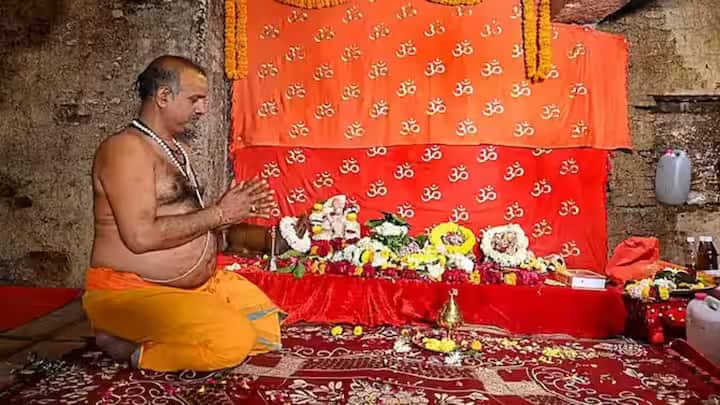 Gyanvapi Case hindu side plea in Varanasi court to stop namaz on vyas tahkhana roof ANN Gyanvapi Case: ज्ञानवापी के व्यास जी तहखाने की छत पर नमाज रोकने की मांग, हिंदू पक्ष की अर्जी पर होगी सुनवाई