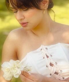 Avneet Kaur PHOTO: વ્હાઈટ ઓફ શોલ્ડર શોર્ટ ડ્રેસમાં અવનીતનો સ્ટનિંગ અવતાર