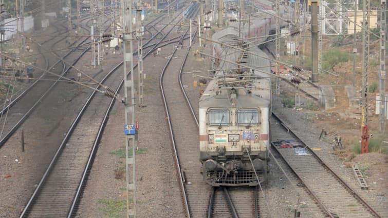 Jharkhand News Several Crushed To Death Train Runs Over Passengers In Jamtara Two Killed As Train Runs Over People Walking On Railway Track In Jharkhand's Jamtara