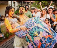 Rakul Preet - Jackky Haldi: ਰਕੁਲ ਪ੍ਰੀਤ- ਜੈਕੀ ਦੇ ਹਲਦੀ ਫੰਕਸ਼ਨ 'ਚ ਹੋਈ ਫੁੱਲਾਂ ਦੀ ਬਰਸਾਤ, ਕੈਮਰੇ 'ਚ ਕੈਦ ਹੋਏ ਰੋਮਾਂਟਿਕ ਪਲ