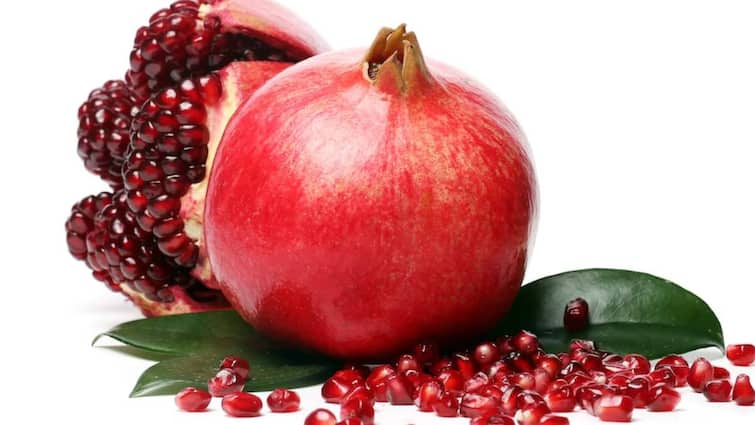 Pomegranate: Benefits, Nutrition and Facts Health शरीर में है यह दिक्कतें तो 7 दिन तक रोजाना खाएं अनार, हफ्तेभर में दिखेगा फायदा