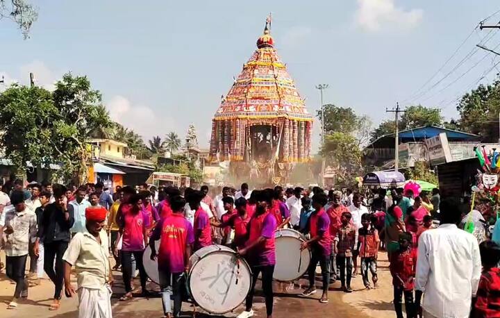 சமய குரவர்களாகிய சம்பந்தர், அப்பர், சுந்தரர், மாணிக்கவாசகர் ஆகிய நால்வராலும் பாடல் பெற்ற சிவாலயம் இதுவாகும். இது சீர்காழி வட்டத்தில் அமைந்துள்ள தேவாரப் பாடல் பெற்ற தலம். மேலும் புதனுக்கு உரிய தலமாக கருதப்படுகிறது. இந்திரன், வெள்ளை யானை வழிபட்ட தலமென்பது நம்பிக்கை. தேவாரப் பாடல் பெற்ற தலங்களில் சோழ நாடு காவிரி வடகரைத் தலங்களில் அமைந்துள்ள 11 வது சிவத்தலமாகும்.