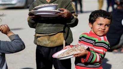 UN warns of Imminent famine in northern gaza as death toll nears 30000 போரின் பிடியில் காசா.. அடுத்த கண்டம் வேற இருக்கு.. ஐநா பகீர் எச்சரிக்கை!