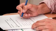 UP में कानून की परीक्षा में नकल माफियाओं ने उड़ाईं धज्जियां, लॉ कॉलेज का वीडियो वायरल