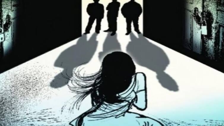 Crime News Uttar Pradesh Two Girls Found Hanging From Tree UP Kanpur Allegedly Molested கொடூரம்! உ.பி.யில் தூக்கில் தொங்கிய 2 சிறுமிகள் - மது கொடுத்து பாலியல் துன்புறுத்தல்? 3 பேர் கைது