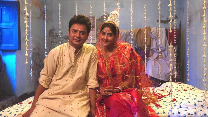কেউই ছবি তোলার কনট্র্যাক্ট দেয় না তাঁকে। জোটে শুধু মৃতের ছবি তোলার বায়না। সংসারে যথেষ্ট অর্থকষ্ট রয়েছে তাঁর। রাহুলের স্ত্রীয়ের চরিত্রে অভিনয় করতে দেখা যাবে দেবলীনা দত্তকে।