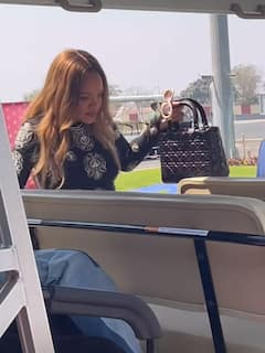 Anant-Radhika के प्री वेडिंग फंक्शन को शानदार बनाने के लिए जामनगर पहुंचीं हॉलीवुड सिंगर रिहाना, बॉडीफिट आउटफिट में दिखा ग्लैम लुक