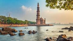 दिल्ली में समुद्र... और उसके किनारे कुतुब मीनार! कभी देखा है ऐसा नजारा? यहां देखें तस्वीरें