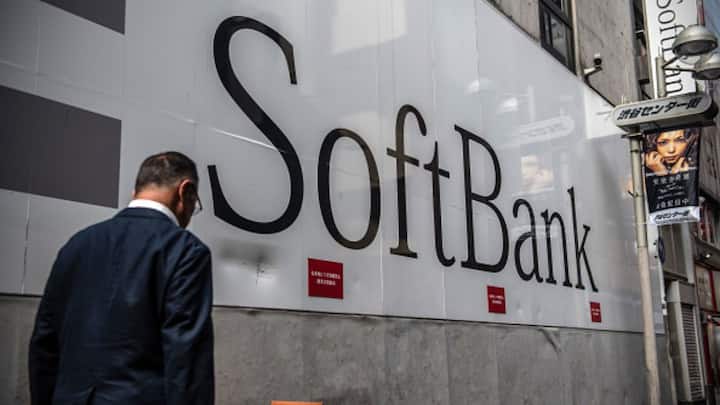 SoftBank Offloads 2 Per Cent Stake In Paytm, Sells 13.7 Million Shares SoftBank Offloads 2 Per Cent Stake In Paytm, Sells 13.7 Million Shares