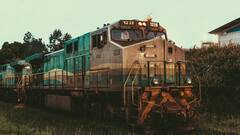 भारत की इस सबसे लंबी ट्रेन में कितने हैं डिब्बे और इंजन, सुनकर रह जाएंगे हैरान