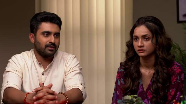 জনপ্রিয় ধারাবাহিক 'রাম কৃষ্ণা'য় চাঞ্চল্যকর মোড়। কৃষ্ণার চোখে অস্ত্রোপচারে বিপুল খরচের কথা শুনে সকলেই ফান্ড সংগ্রহ করতে ব্যস্ত। এবার কী হবে?