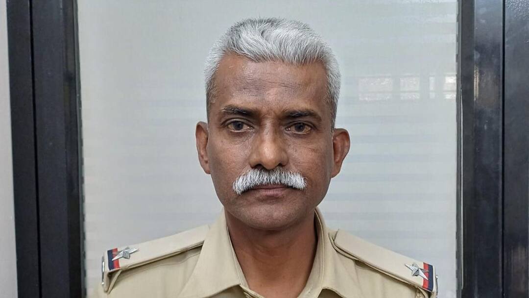 सहाय्यक पोलीस उपनिरीक्षक चाळीस हजारांची लाच स्वीकारताना एसीबीच्या जाळ्यात, लाचखोर अधिकाऱ्यावर याआधीही कारवाई ACB arrested an Assistant Police Sub Inspector while accepting a bribe of Rs 40 Thousand Dhule Maharashtra Marathi News सहाय्यक पोलीस उपनिरीक्षक चाळीस हजारांची लाच स्वीकारताना एसीबीच्या जाळ्यात, लाचखोर अधिकाऱ्यावर याआधीही कारवाई