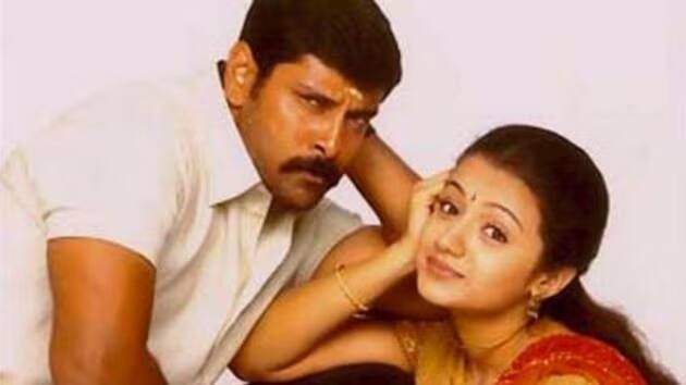 சாமி (ரீ ரிலீஸ்) : ஹரி இயக்கத்தில் விக்ரம், திரிஷா, விவேக் நடிப்பில் 2003ம் ஆண்டு வெளியாகி சூப்பர் ஹிட் வெற்றி பெற்ற அதிரடி திரைப்படம் 'சாமி' நாளை திரையரங்குகளில் ரீ ரிலீஸ் செய்யப்படுகிறது.