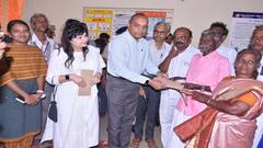 ரயில் விபத்தை தவிர்த்த செங்கோட்டை தம்பதிக்கு ரயில்வே  கோட்ட  மேலாளர் நேரில் பாராட்டு