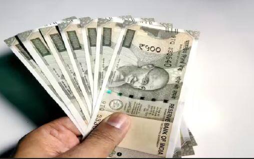 Money Rules Changed from 1 March 2024: ਮਹੀਨੇ ਦੀ ਸ਼ੁਰੂਆਤ ਦੇ ਨਾਲ ਹੀ ਕਈ ਅਜਿਹੇ ਵੱਡੇ ਬਦਲਾਅ ਹੁੰਦੇ ਹਨ ਜਿਸ ਦਾ ਸਿੱਧਾ ਅਸਰ ਆਮ ਲੋਕਾਂ ਦੀ ਜੇਬ 'ਤੇ ਪੈਂਦਾ ਹੈ। ਅਸੀਂ ਤੁਹਾਨੂੰ ਉਨ੍ਹਾਂ ਬਦਲਾਵਾਂ ਬਾਰੇ ਦੱਸ ਰਹੇ ਹਾਂ ਜੋ ਅੱਜ ਤੋਂ ਭਾਵ 1 ਮਾਰਚ ਤੋਂ ਲਾਗੂ ਹੋ ਗਏ ਹਨ। ਇਨ੍ਹਾਂ ਵਿੱਚ ਐਲਪੀਜੀ ਸਿਲੰਡਰ ਦੀਆਂ ਕੀਮਤਾਂ ਅਤੇ ਏਟੀਐਫ, ਜੀਐਸਟੀ ਦੀ ਦਰ ਆਦਿ ਜਿਹੇ ਬਦਲਾਅ ਸ਼ਾਮਲ ਹਨ।