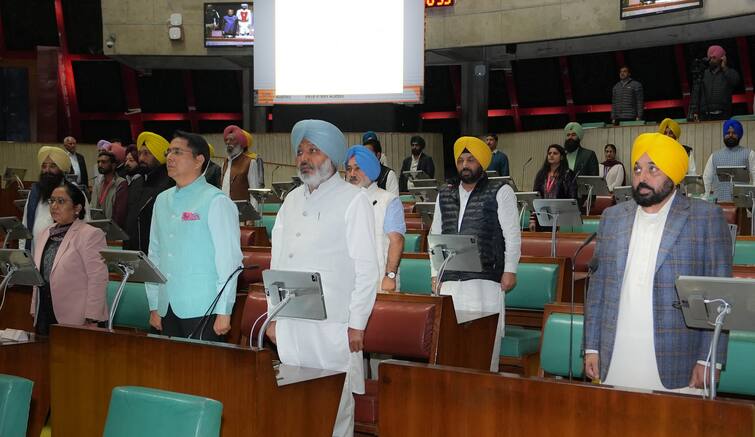 Punjab Vidhan Sabha pays tribute to the departed souls see the complete list Budget Session: ਪੰਜਾਬ ਵਿਧਾਨ ਸਭਾ ਵੱਲੋਂ ਵਿਛੜੀਆਂ ਰੂਹਾਂ ਨੂੰ ਸ਼ਰਧਾਂਜਲੀਆਂ ਭੇਟ, ਦੇਖੋ ਪੂਰੀ ਸੂਚੀ