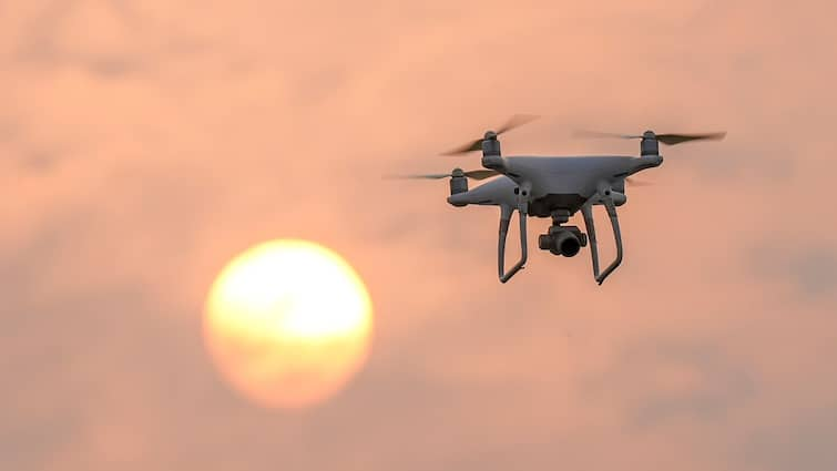 Nanded News Ban on flying drone cameras in Nanded district Prohibition of protest  marathi news मोठी बातमी! नांदेड जिल्ह्यात ड्रोन कॅमेरा उडविण्यास प्रतिबंध, आंदोलनही करता येणार नाही; काय आहे प्रशासनाचे आदेश?