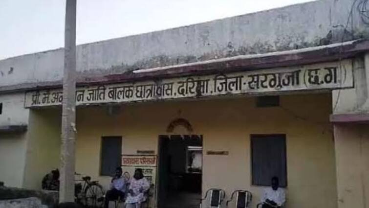Surguja Suicide Tribal student Commits Suicide Studying In 8th Class Hanged Himself Inside Hostel Ann Surguja Student Suicide: सरगुजा में 8वीं में पढ़ने वाले आदिवासी छात्र ने हॉस्टल के अंदर लगाई फांसी, पथरी रोग से था पीड़ित