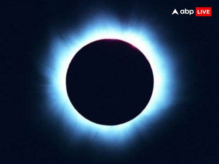 साल का पहला ग्रहण होली के दिन लगेगा, यानि 25 मार्च, 2024 सोमवार के दिन लगेगा चंद्र ग्रहण. ये ग्रहण कन्या राशि में लगने वाला है.  चंद्र ग्रहण  सुबह 10.24 मिनट से लग जाएगा जो दोपहर 3.01 मिनट कर रहेगा. चंद्र ग्रहण की कुल अवधि 4.36 मिनट रहेगी.