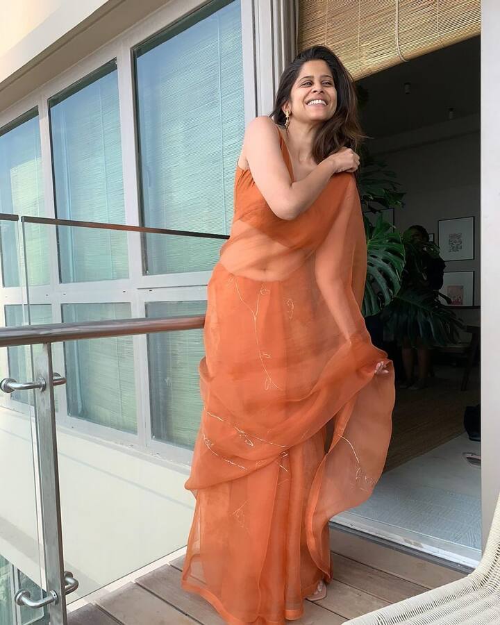नेटफ्लिक्सने आपल्या सुपरहिट वेब सीरिजचे पुढचा सीझनही जाहीर केला आहे. यामध्ये 'खाकी: द बंगाल चॅप्टर', 'कोटा फॅक्टरी सीझन 3', 'काली काली आंखे सीझन 2' आणि 'फॅब्युलस लाईव्हज ऑफ बॉलिवूड वाइव्हज' यांचा समावेश आहे. Netflix वेब सीरीजच्या या यादीमध्ये डब्बा कार्टेल (Dabba Cartel), मामला लीगल है (Mamla Legal Hai), मिसमॅच (Mismatched), आयसी814 (IC814) आणि मांडला मर्डर्स (Mandala Murders) यांचा समावेश आहे.