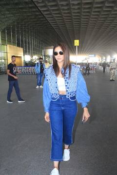 ना मांग में सिंदूर...ना हाथों में चूड़ा, शादी के बाद इस अंदाज में एयरपोर्ट पर स्पॉट हुईं जैकी भगनानी के दुल्हन रकुल प्रीत, देखें तस्वीरें