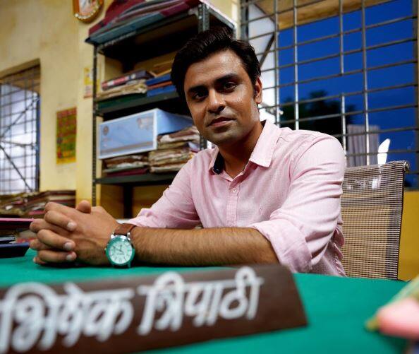 'शुभ मंगल ज्यादा सावधान' जैसी बॉलीवुड फिल्में करने वाले जितेंद्र कुमार उर्फ जीत भईया ओटीटी के हीरो हैं. इनकी कोई भी सीरीज आती है वो हिट हो जाती है चाहे वो कोटा फैक्ट्री' हो या फिर 'पंचायत', इन्हें टीवीएफ ने लॉन्च किया था.