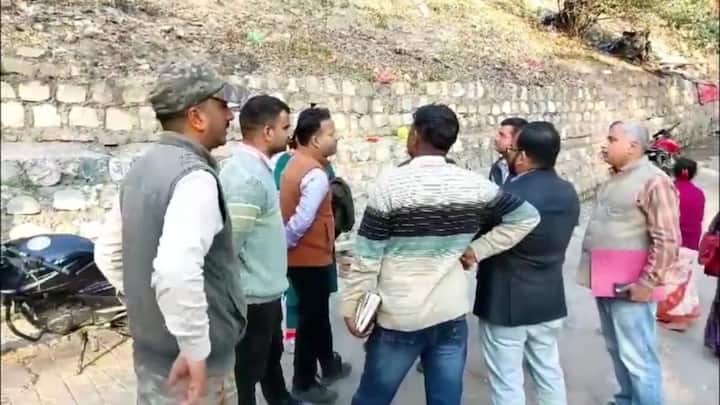 Uttarakhand Landslide Mansa Devi mountain stop IIT scientists inspected site ann Uttarakhand News: उत्तराखंड में मनसा देवी पर्वत में भूस्खलन होगा बंद, IIT के वैज्ञानिकों ने किया स्थल का निरीक्षण