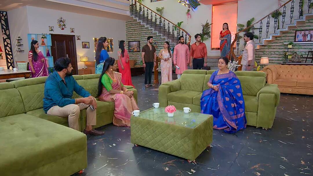 brahmamudi serial today episode March 1st written update Brahmamudi Serial Today March 1st: ‘బ్రహ్మముడి’ సీరియల్‌: మళ్లీ కలుసుకున్న అప్పు కళ్యాణ్ - బావతో కలిసి పుట్టింటికి పయనమైన కావ్య