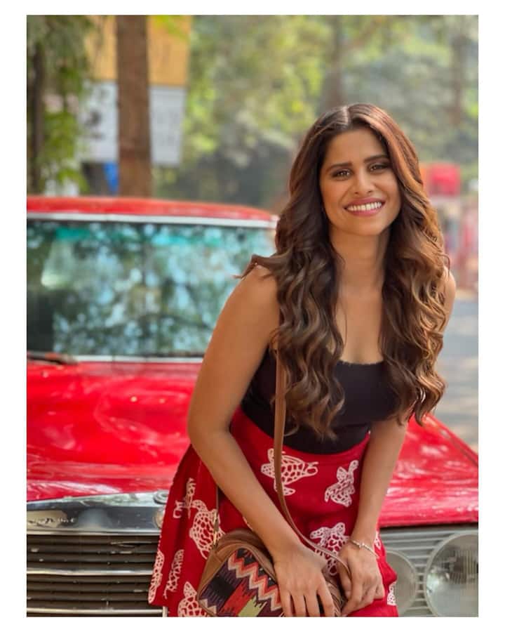 सई ताम्हणकरने या  वेबसीरिजची टीझर आपल्या सोशल मीडिया अकाउटंवरून शेअर केला आहे. हा असा डब्बा आहे, ज्याला तुम्ही कधीच विसरू शकत नाही, अशी कॅप्शन सई ताम्हणकरने दिली.
