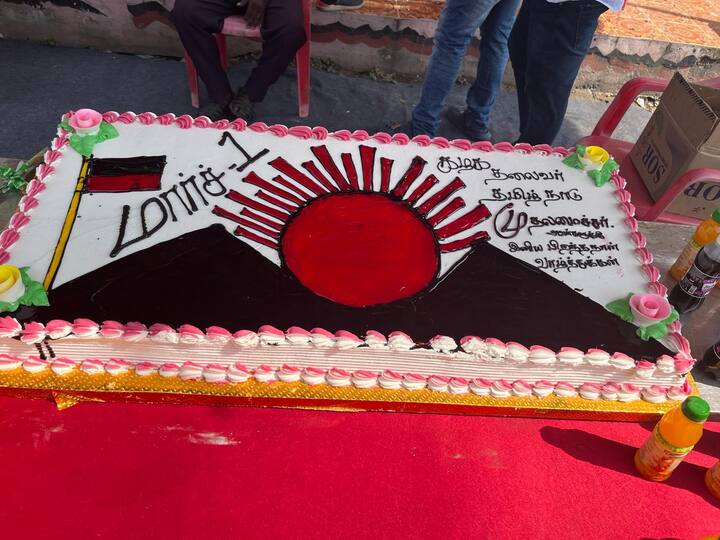 அத்துடன் அனைத்து வார்டுகளிலும் கேக் வெட்டி கொண்டாடப்பட்டது. அத்துடன் குளிர்பானங்களும் தின்பண்டங்களும் வழங்கப்பட்டது
