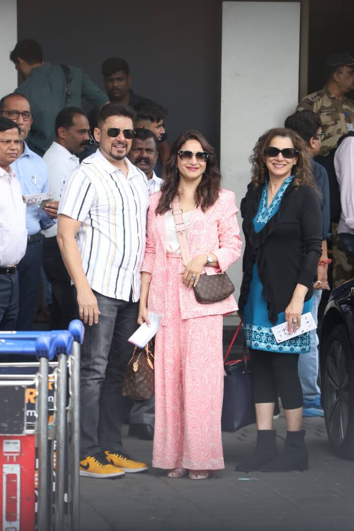 बॉलिवूड अभिनेत्री माधुरी दीक्षित आपल्या अभिनयाने आजही प्रेक्षकांना स्तब्ध करत आहे. ( Photo Credit : manav manglani)