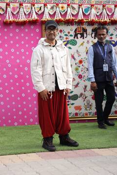 Anant-Radhika Pre Wedding: आमिर खान फंकी लुक में दिखे, अनंत और राधिका का प्री वेडिंग फंक्शन अटेंड करने जामनगर पहुंचे एक्टर