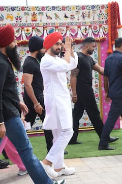 Diljit Dosanjh: ਦਿਲਜੀਤ ਦੋਸਾਂਝ ਨੇ ਅਨੰਤ ਦੇ ਪ੍ਰੀ-ਵੈਡਿੰਗ ਫੰਕਸ਼ਨ ਲਈ ਖਿੱਚੀ ਤਿਆਰੀ, ਰਿਹਾਨਾ ਤੋਂ ਬਾਅਦ ਲਗਾਉਣ ਪੁੱਜੇ ਰੌਣਕਾਂ