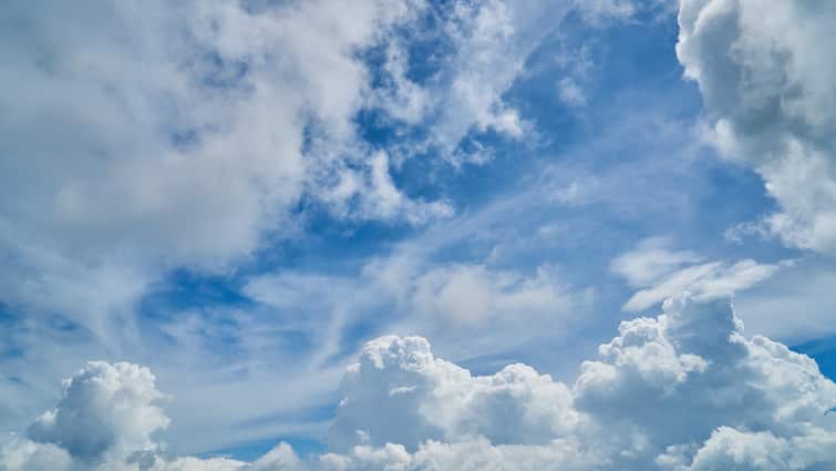 Clouds weigh thousands of kilograms then why dont they fall बादलों का वजन हजारों किलोग्राम होता है, फिर वो गिरते क्यों नहीं हैं