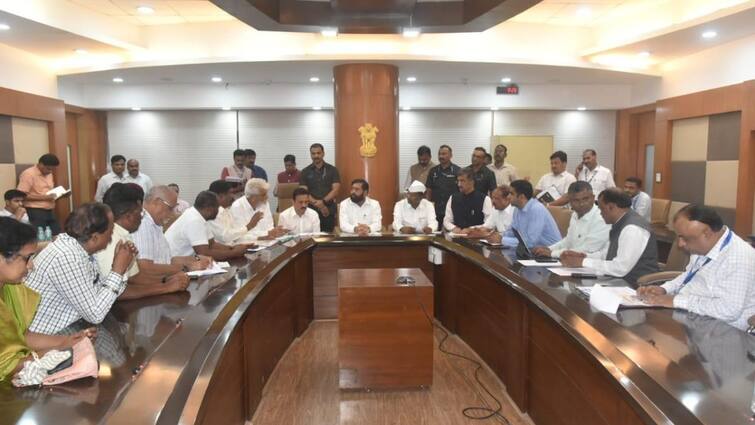 Kisan Sabha Morcha Farmers delegation meeting with Chief Minister Eknath Shinde Nashik Maharashtra Marathi News Kisan Sabha Protest : ...तोपर्यंत आंदोलन सुरूच राहणार; नाशिकमधील आंदोलक शेतकऱ्यांचा निर्धार