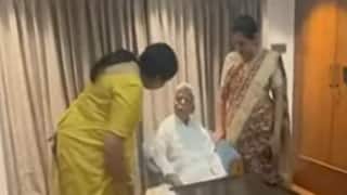 Sunetra Pawar Met Sangram Thopte : सुनेत्रा पवार कॉंग्रेस आमदार संग्राम थोपटेंच्या भेटीला; थोपटेंच्या वडिलांची केली विचारपूस, कारण ठरलं...