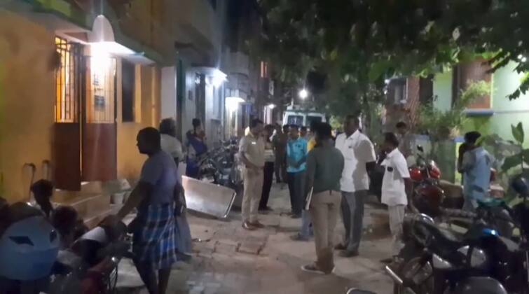 Madurai news tragic incident, four members of a family committed suicide  - TNN ஒரே குடும்பத்தைச் சேர்ந்த 4 பேர் தற்கொலை - மதுரையில் நடந்த சோகம்
