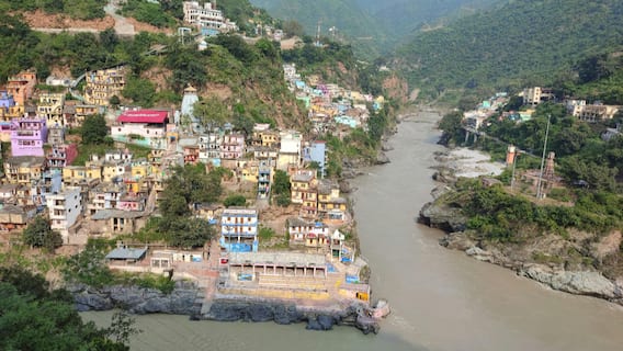 गंगा के किनारे बसा है कौनसा सबसेे बड़ा जिला, जानिए नाम गंगा के किनारे बसा है कौनसा सबसेे बड़ा जिला, जानिए नाम