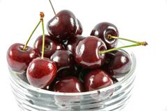 Benefits of Eating Cherries : आहारात चेरी खाण्याचे हे फायदे माहीत आहेत का ?