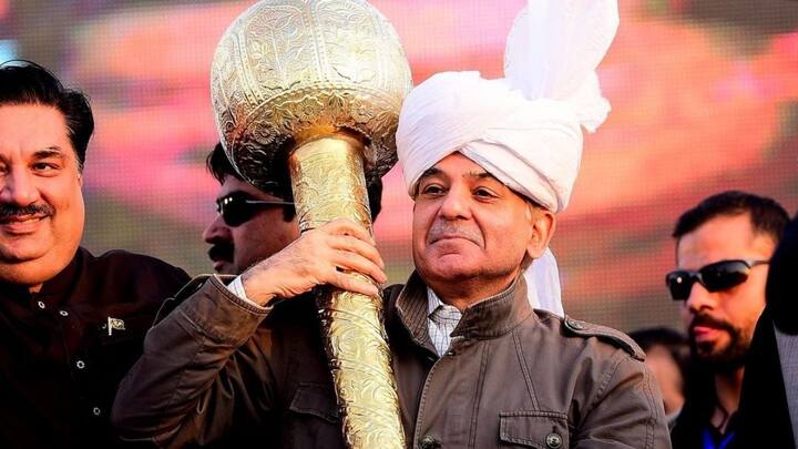 इमरान खान की सरकार गिरने के बाद उन्होंने कश्मीर पर बड़ा बयान दिया था. उनका कहना था, 'हम पड़ोसी देश भारत के साथ शांति चाहते हैं, लेकिन कश्मीर मुद्दे के समाधान के बिना शांति संभव नजर नहीं आती है.'