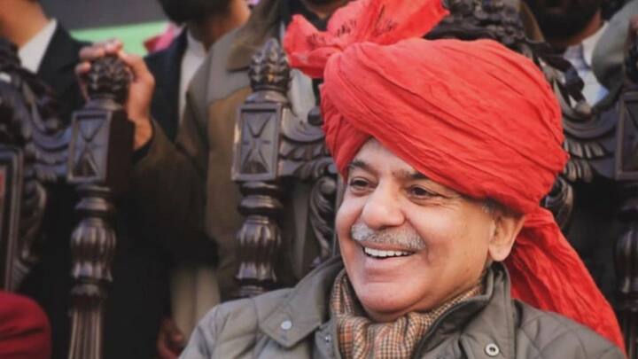 शहबाज शरीफ के पद पर काबिज होने से पूर्व बात करें भारत के खिलाफ उनके रुख के बारे में तो कुछ खास नहीं रहा है. साल 2018 में कश्मीर के खिलाफ दिया गया बयान आज भी भारतीयों के जेहन में ताजा है.