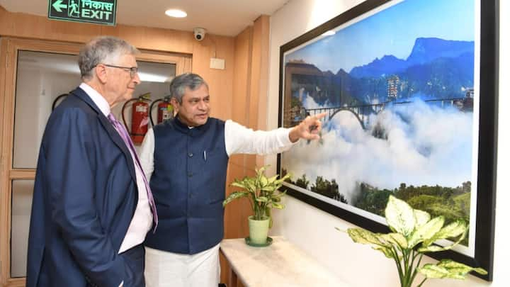 Bill Gates Meets Ashwini Vaishnaw, Discusses Digital Public Infrastructure, AI Ecosystem — SEE PICS