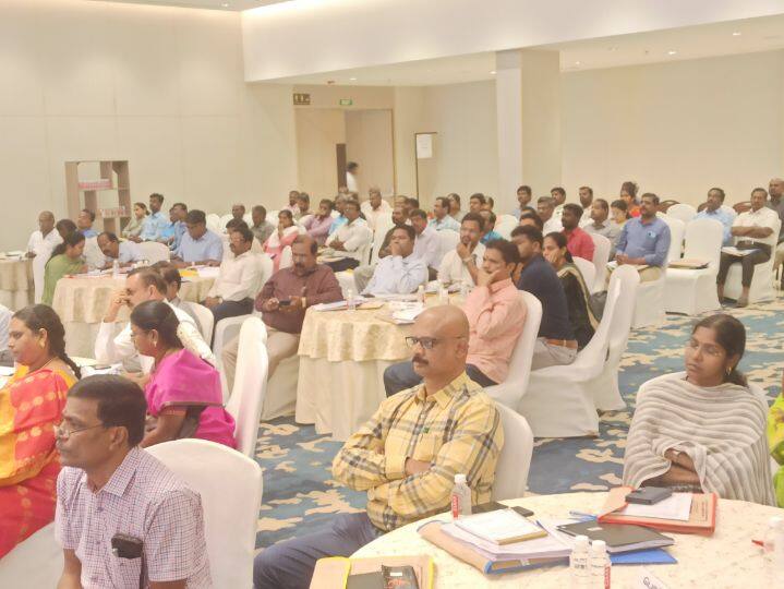 திருச்சி மண்டலத்தில் வளர்ச்சி திட்ட பணிகள் குறித்து ஆய்வு அறிக்கை சமர்ப்பிக்க வேண்டும் - மாவட்ட ஆட்சியர் உத்தரவு