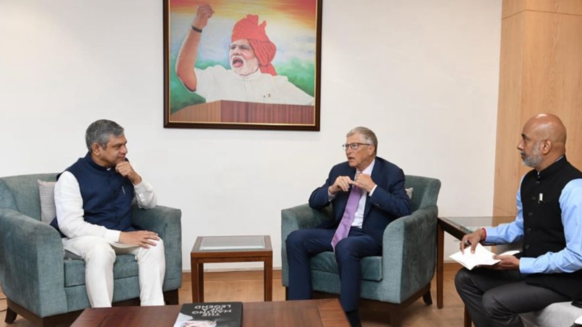 Bill Gates Meets Ashwini Vaishnaw, Discusses Digital Public Infrastructure, AI Ecosystem — SEE PICS