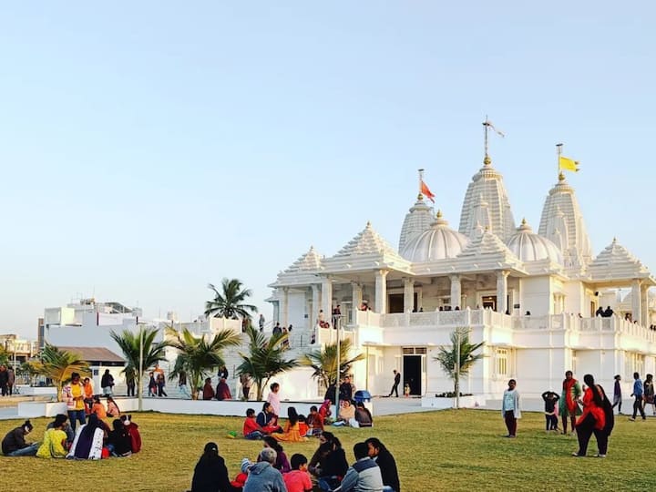 Jamnagar Trimandir: A unique two-story temple in Jamnagar, featuring a hall on the ground floor and a temple on the first floor. It promotes secularism by worshipping deities from various religions, emphasising the unity of all faiths. (Image source: Instagram/ jamnagartrimandir)