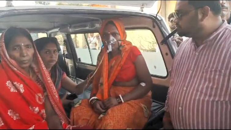 Arrah News sick mother reached temple for her daughter wedding on ventilator of an ambulance In Bihar ann Bihar News: एक विवाह ऐसा भी! मां को डॉक्टर दे चुके हैं जवाब, एंबुलेंस के वेंटिलेटर पर पहुंची मंदिर, आनन-फानन में हुई बेटी की शादी