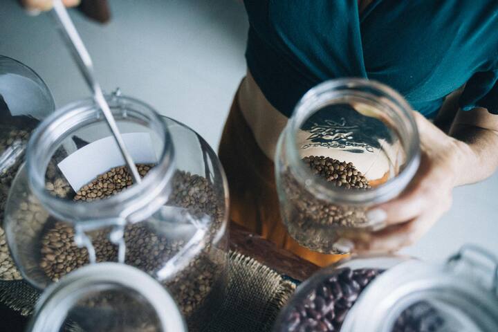 वहींं इस लिस्ट में चौथे नंबर पर मलेशिया का नाम आता है. जहां एक साल में 1,44,236 टन सरसों का उत्पादन होता है.