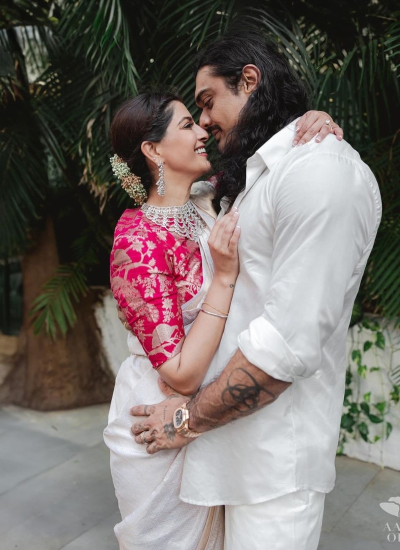 Varalakshmi Sarathkumar Engaged: సీక్రెట్‌గా నిశ్చితార్థం చేసుకున్న వరలక్ష్మి శరత్‌ కుమార్‌ - వరుడు ఎవరంటే..