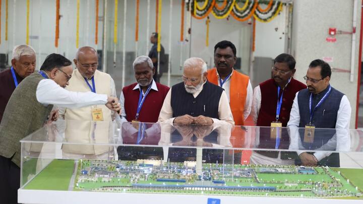 He also dedicated to the nation four rail projects worth over Rs 940 crore in West Bengal. (Source: PTI)